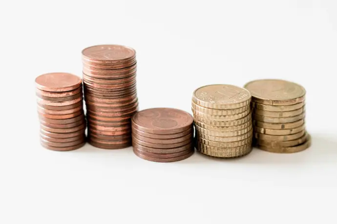 Nous financons vos besoins en équipement « Avec plus de 3 milliards de dollars financés, nous affirmons notre position comme partenaire de confiance en solutions de financement. »